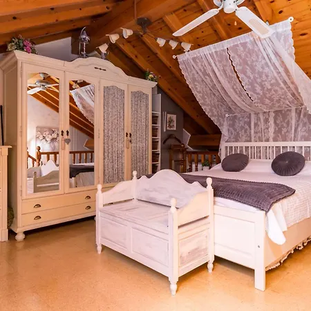 La Casita Del Picu En Cabezón de la Sal